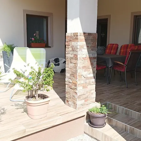 Apartment Elza Apartman *
